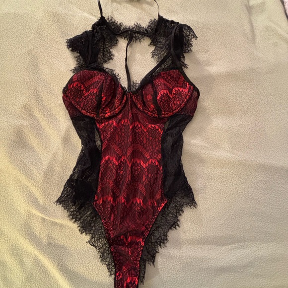 Dreamgirl Other - NWOT Red and Black Lace Teddy